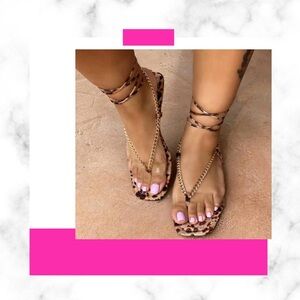 Flat leopard Strappy sandals